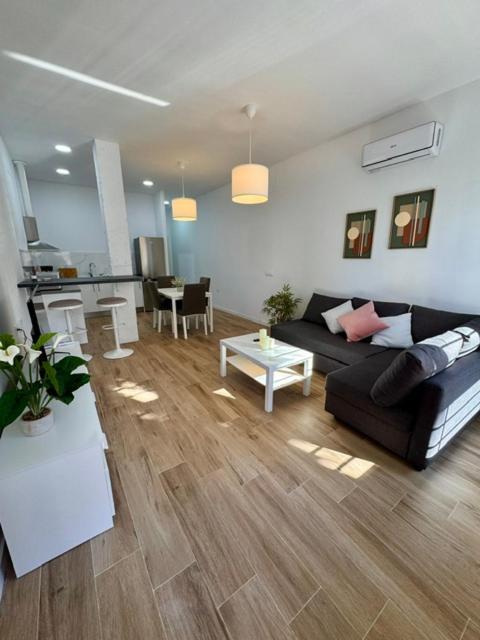 Apartamento Jardin Del Mar Malaga Luaran gambar