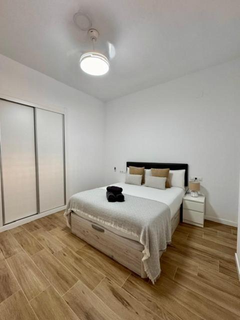 Apartamento Jardin Del Mar Malaga Luaran gambar