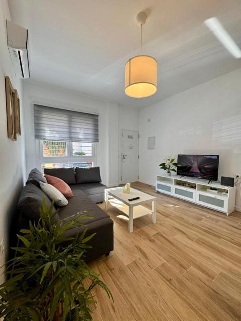 Apartamento Jardin Del Mar Malaga Luaran gambar